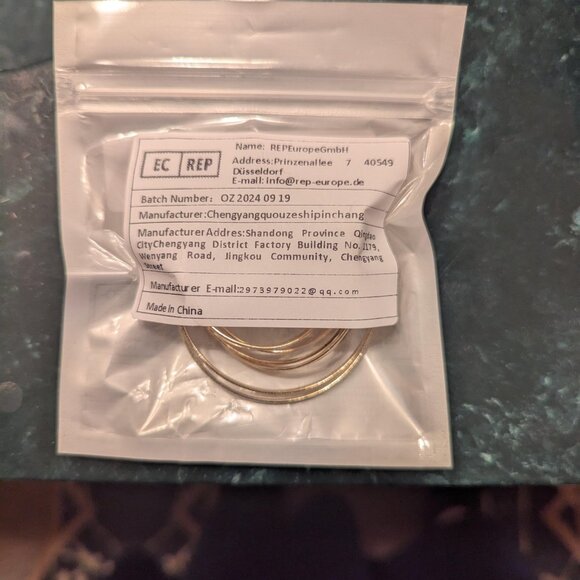 🎄 Earrings 3@$15 - Picture 3 of 3